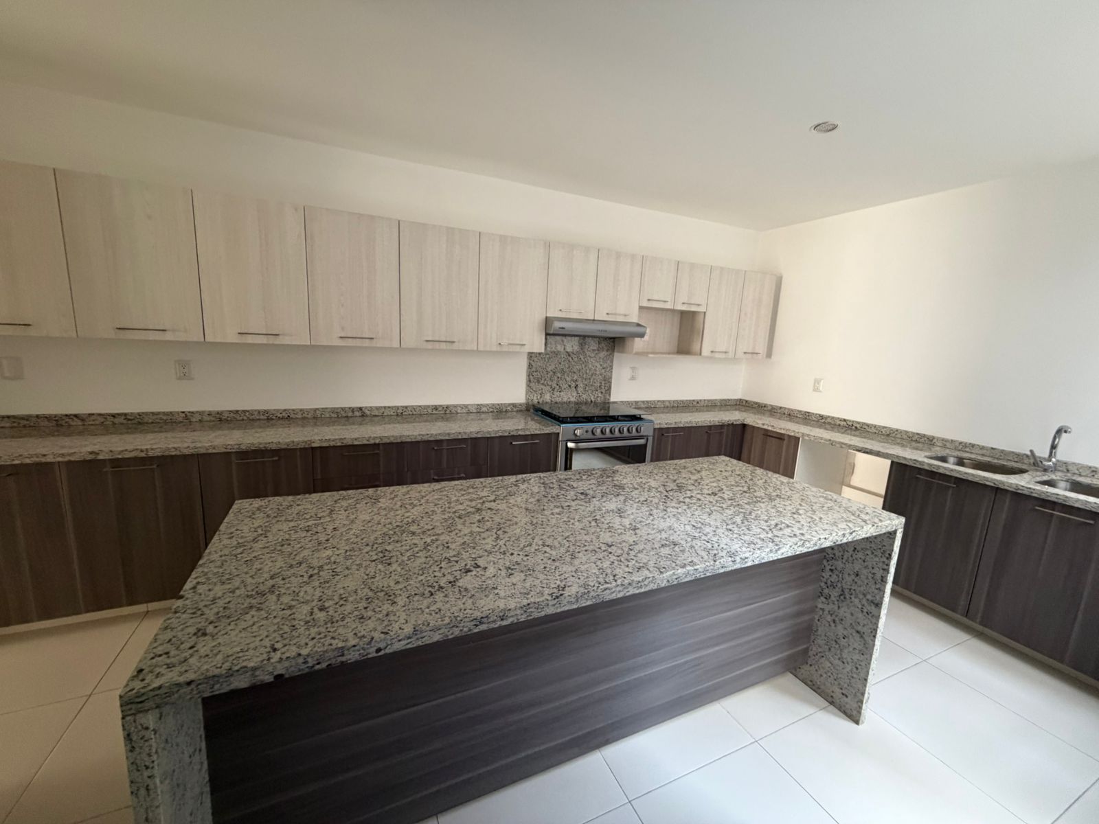 WhatsApp Image 2026 02 26 at 15.41.25 12