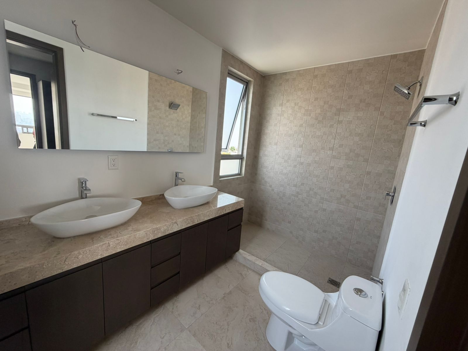 WhatsApp Image 2026 02 26 at 15.43.10 13